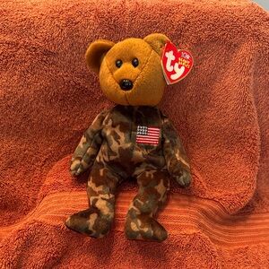 Ty Beanie Babies - Hero the USO Military Bear - Retired 2003 plush toy w/tags
